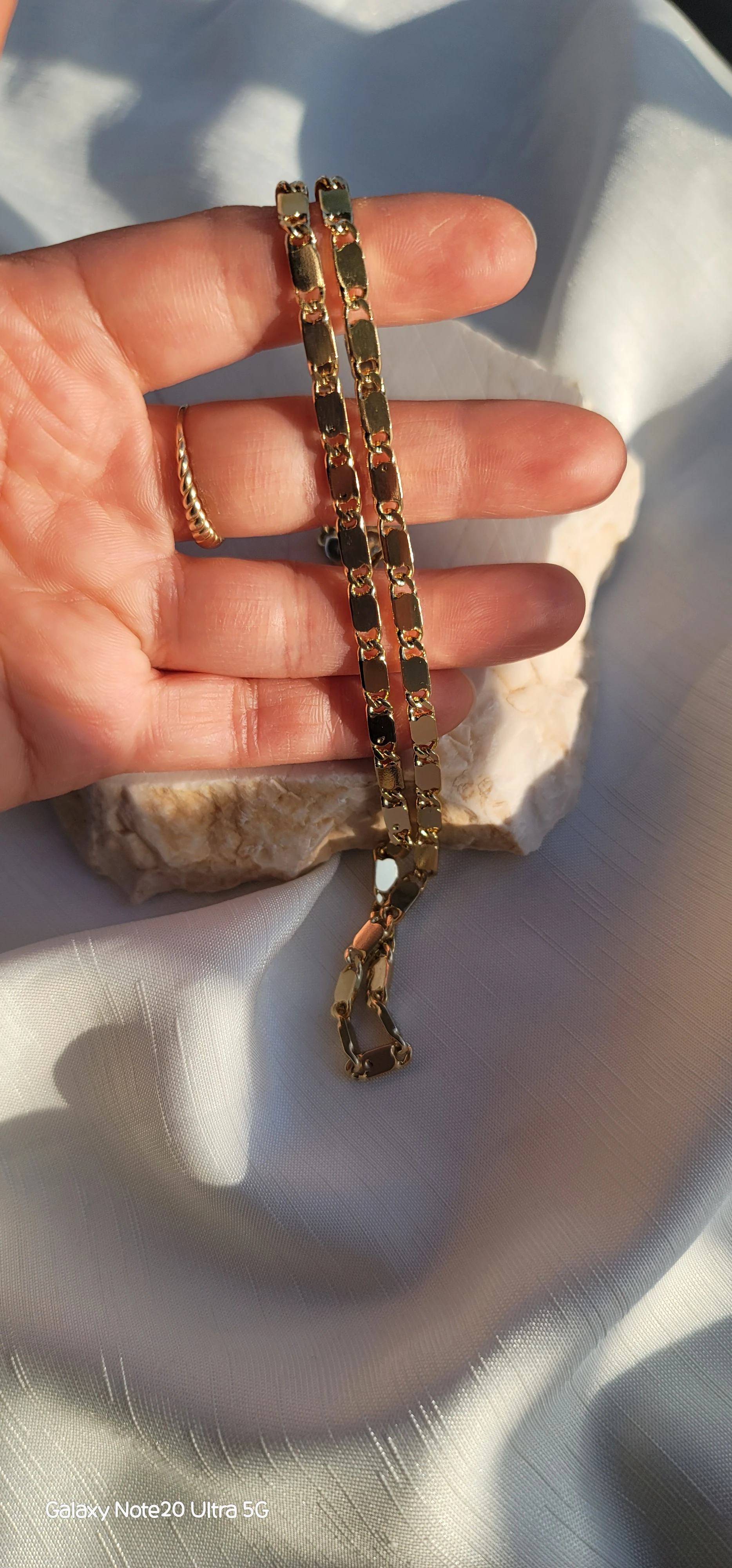 Xuping kare kesim retro kolye