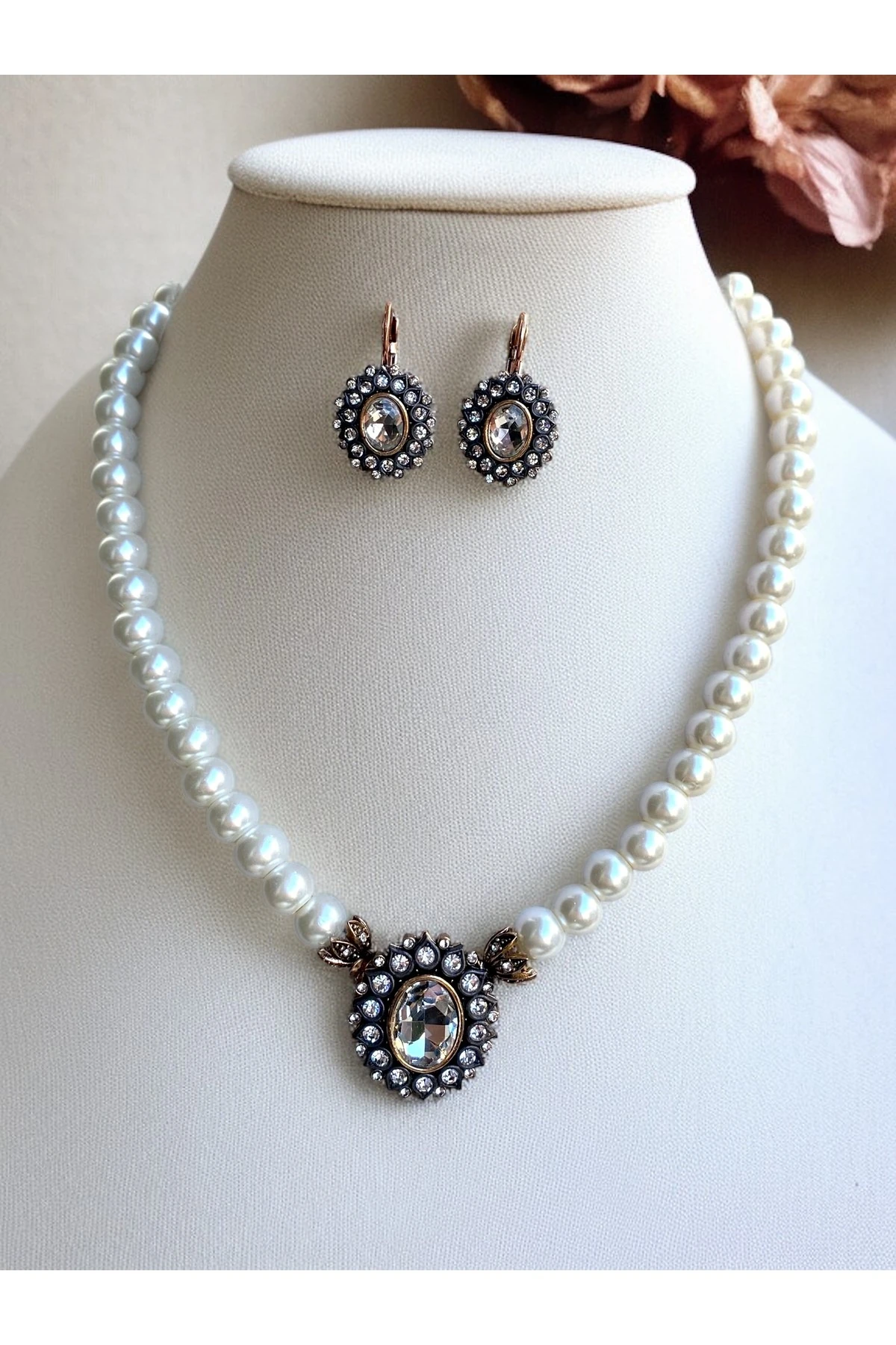 Kristal Oval Taşlı İnci Kolye ve Küpe Seti