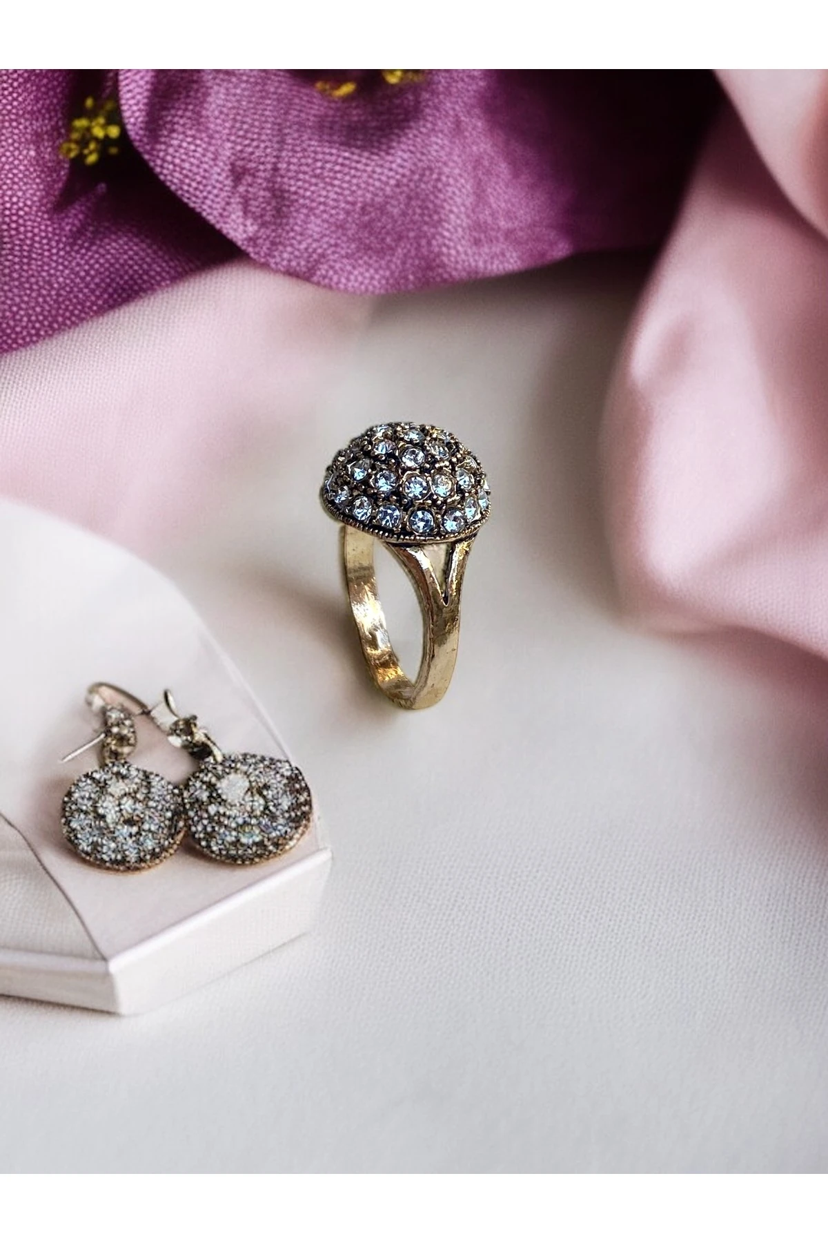 Yuvarlak Otantik Yüzük