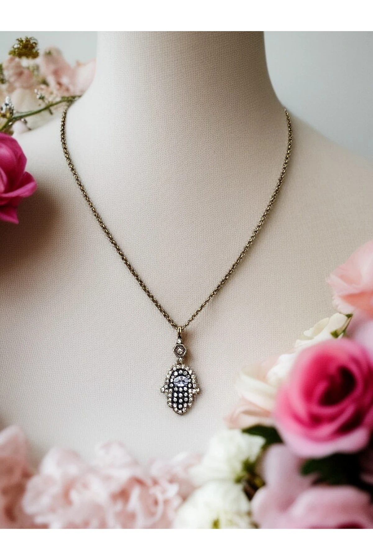 Zirkon Taşlı Fatma Ana Eli Kolye