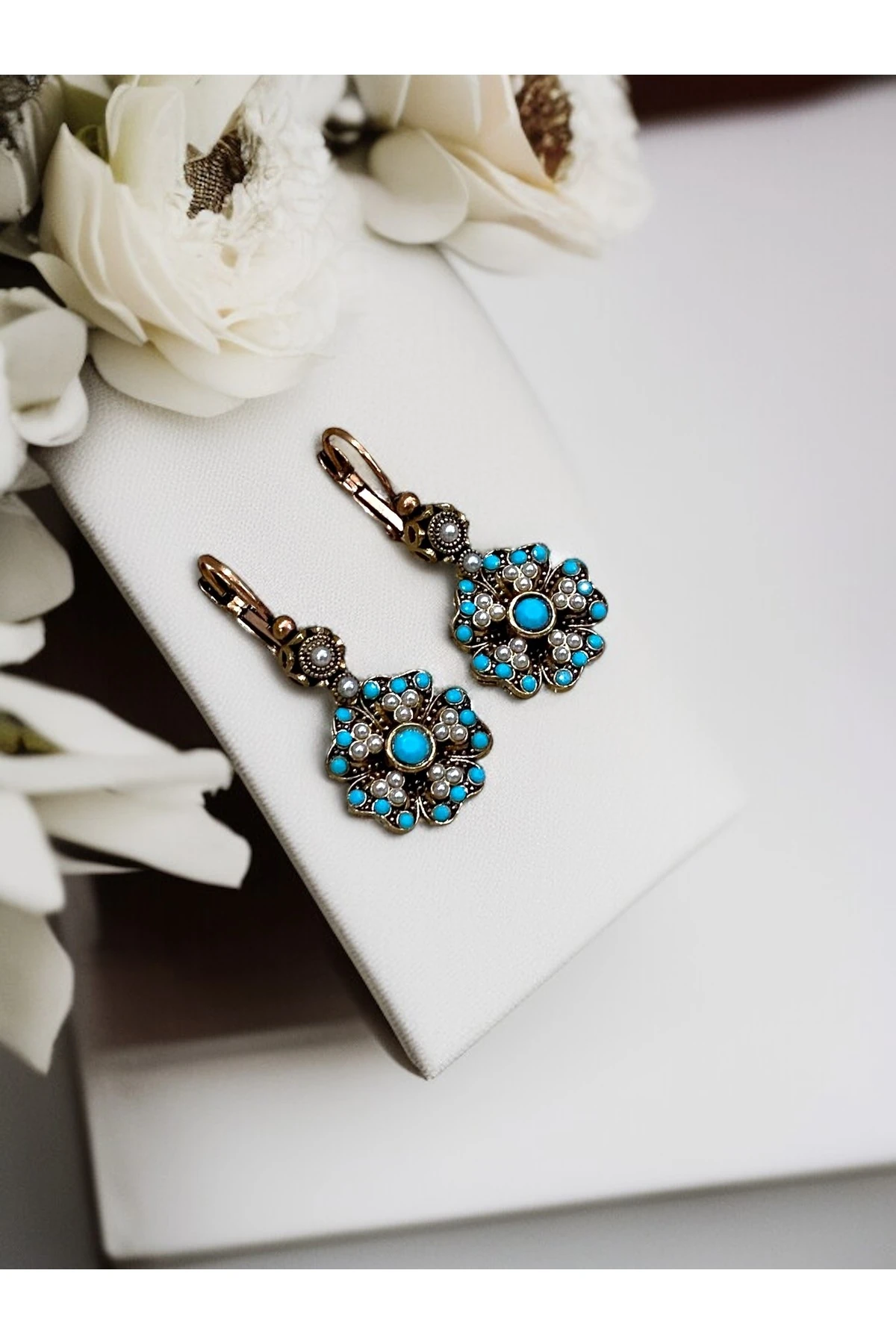 Yonca Figürlü Küpe