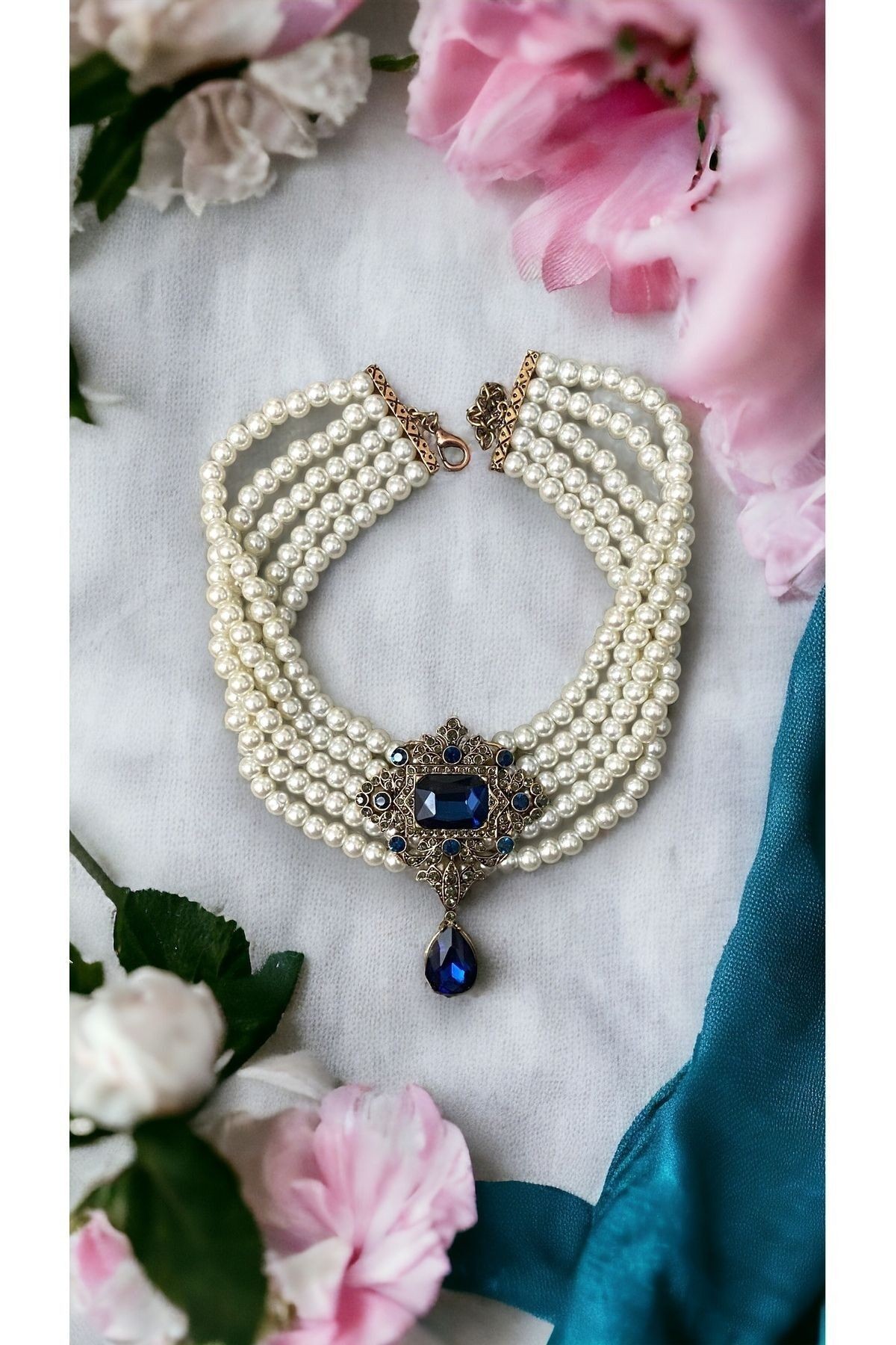Baget ve Su Damlası Taşlı İnci Choker Kolye