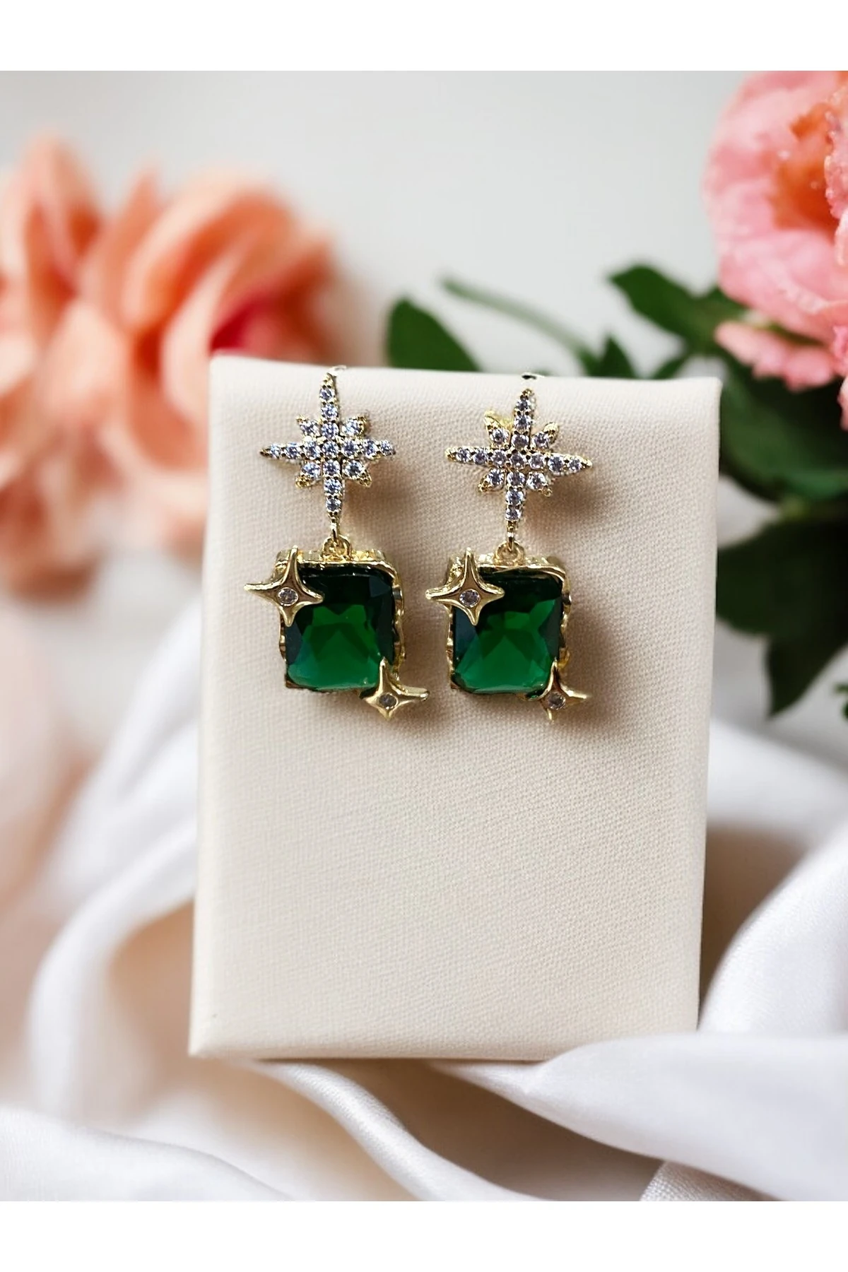 Zirkon Taşlı Kuzey Yıldızı Yeşil Kristal Taşlı Altın Kaplama Küpe
