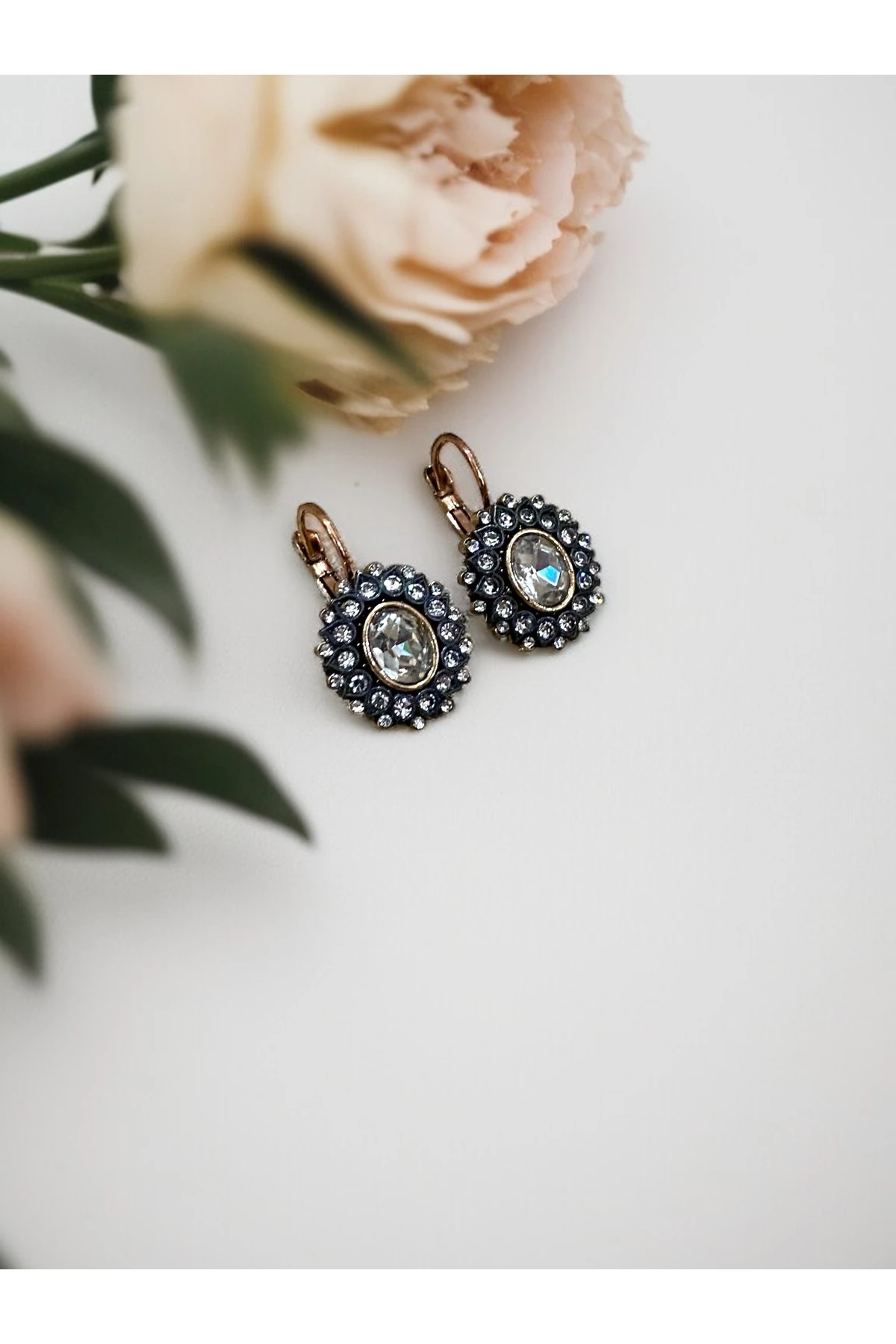 Kristal Oval Taşlı Küpe