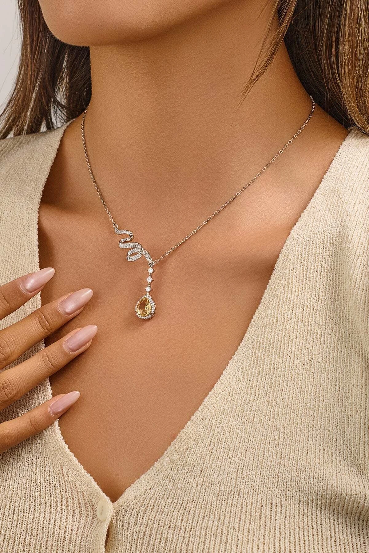 Sitrin Doğal Taşlı ve Zirkon Taşlı Beyaz Altın Kaplama Kolye