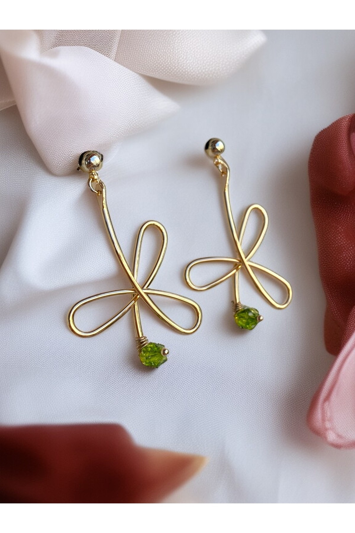 Yeşil Peridot Taşlı 18 K Altın Kaplama Tasarım Küpe