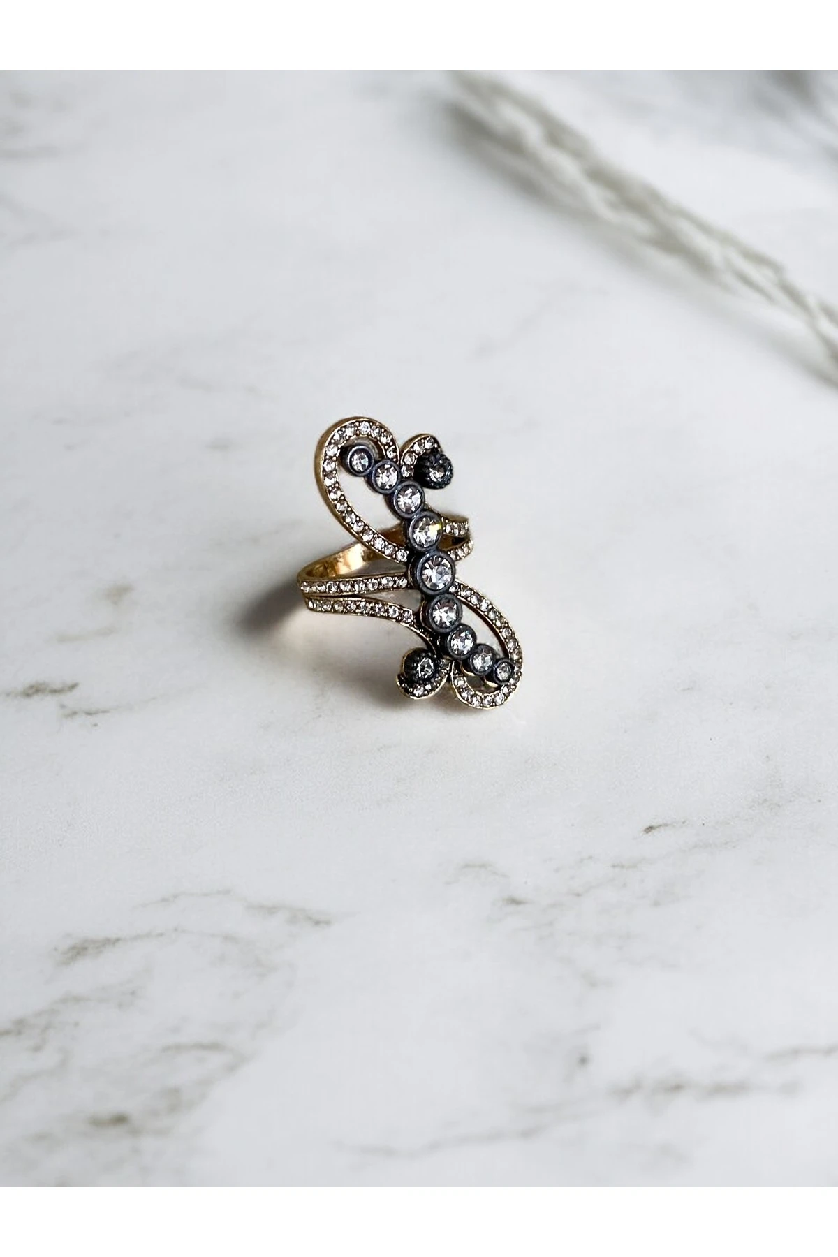 Zirkon Taşlı Elmas Montür Yüzük