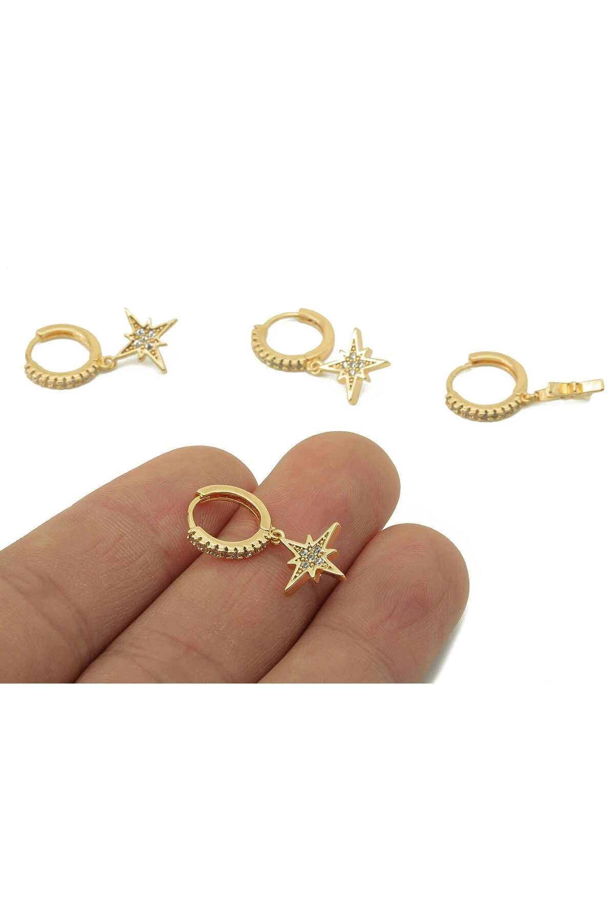 Kristal Taşlı Kuzey Yıldızı Altın Kaplama Küpe