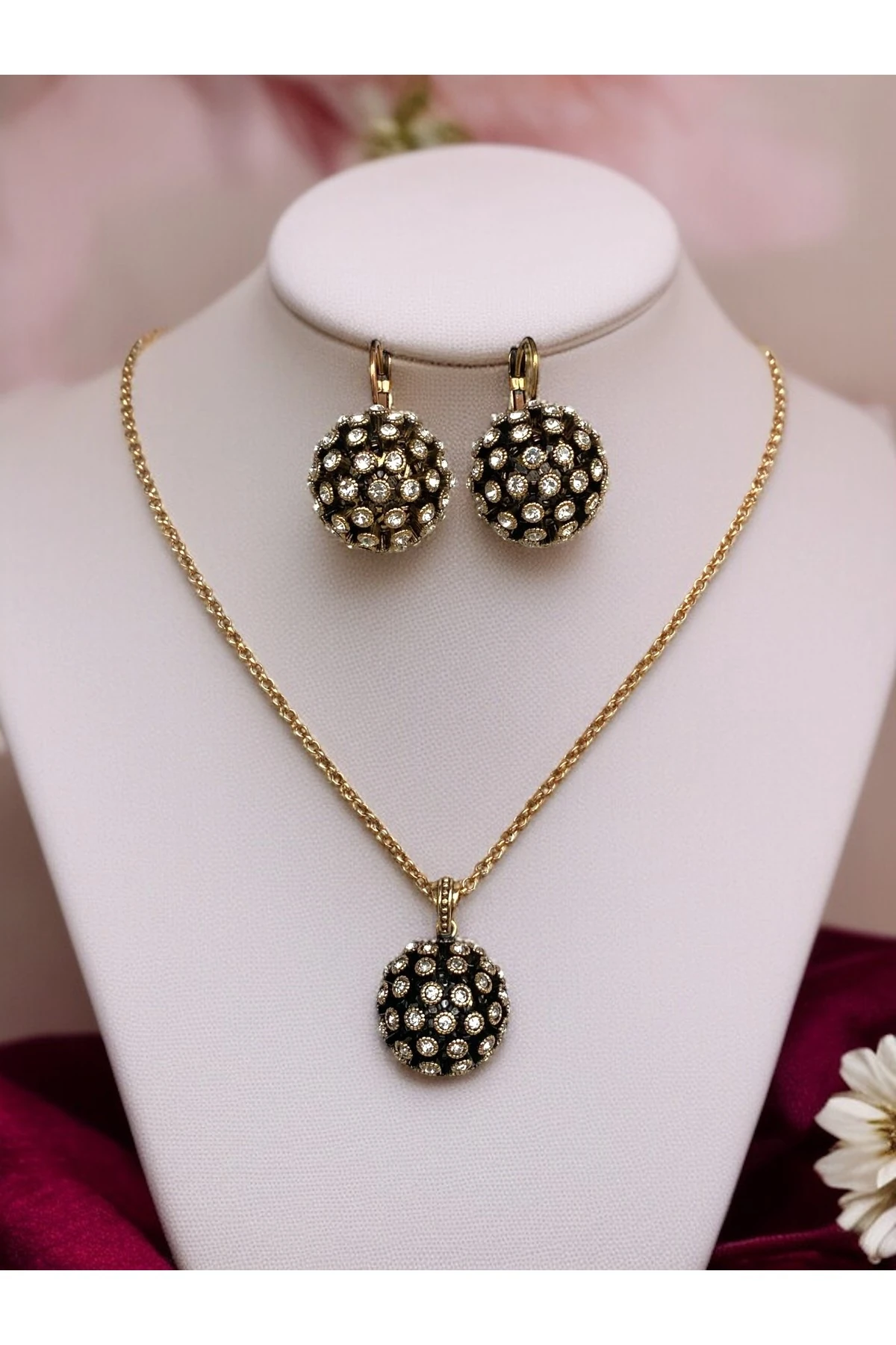 Zirkon Taşlı Yuvarlak Otantik Küpe ve Kolye Seti