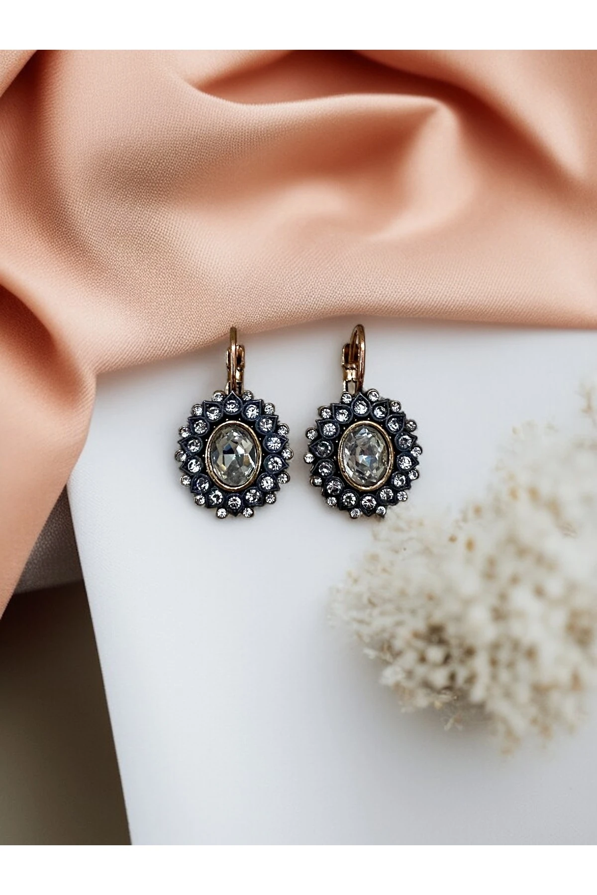 Kristal Oval Taşlı Küpe