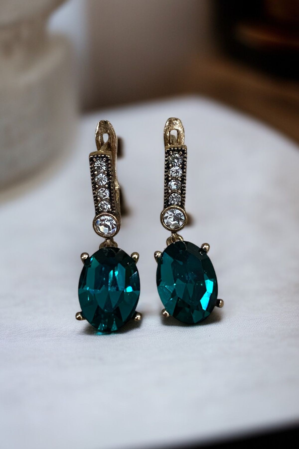 Kristal Taşlı Oval Küpe - yeşil