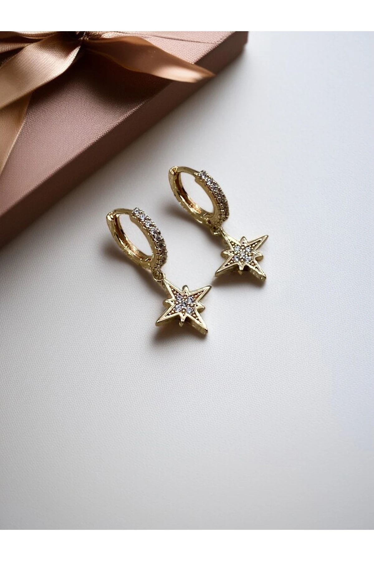 Kristal Taşlı Kuzey Yıldızı Altın Kaplama Küpe