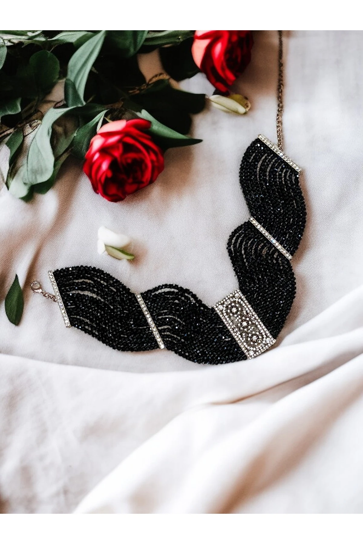 Kristal Taşlı Hasır Dizim Oniks Taşlı Tasma Kolye