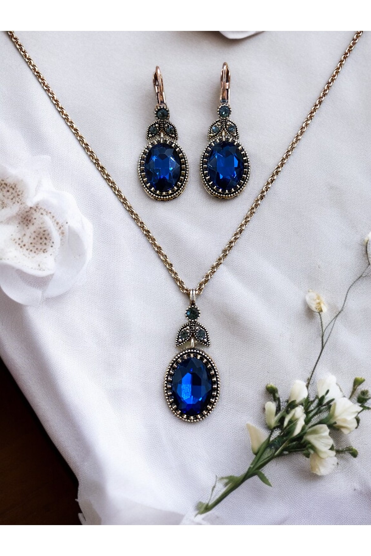 Kristal Taşlı Oval Kesim Kolye ve Küpe Seti