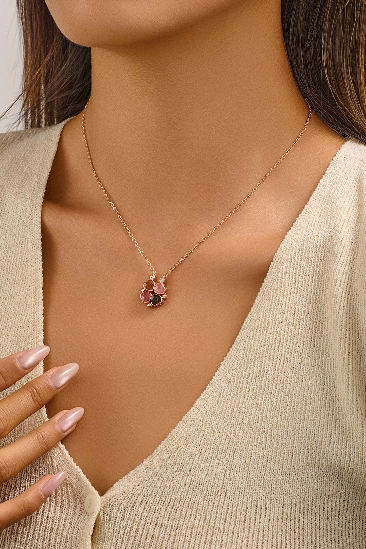 Turmalin Doğal Taşlı Kalpli Yonca Figürlü Altın Kaplama Kolye