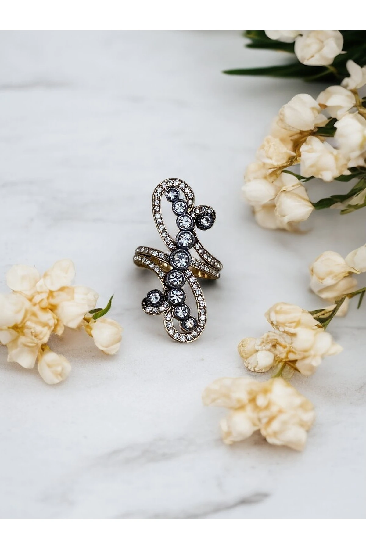 Zirkon Taşlı Elmas Montür Yüzük