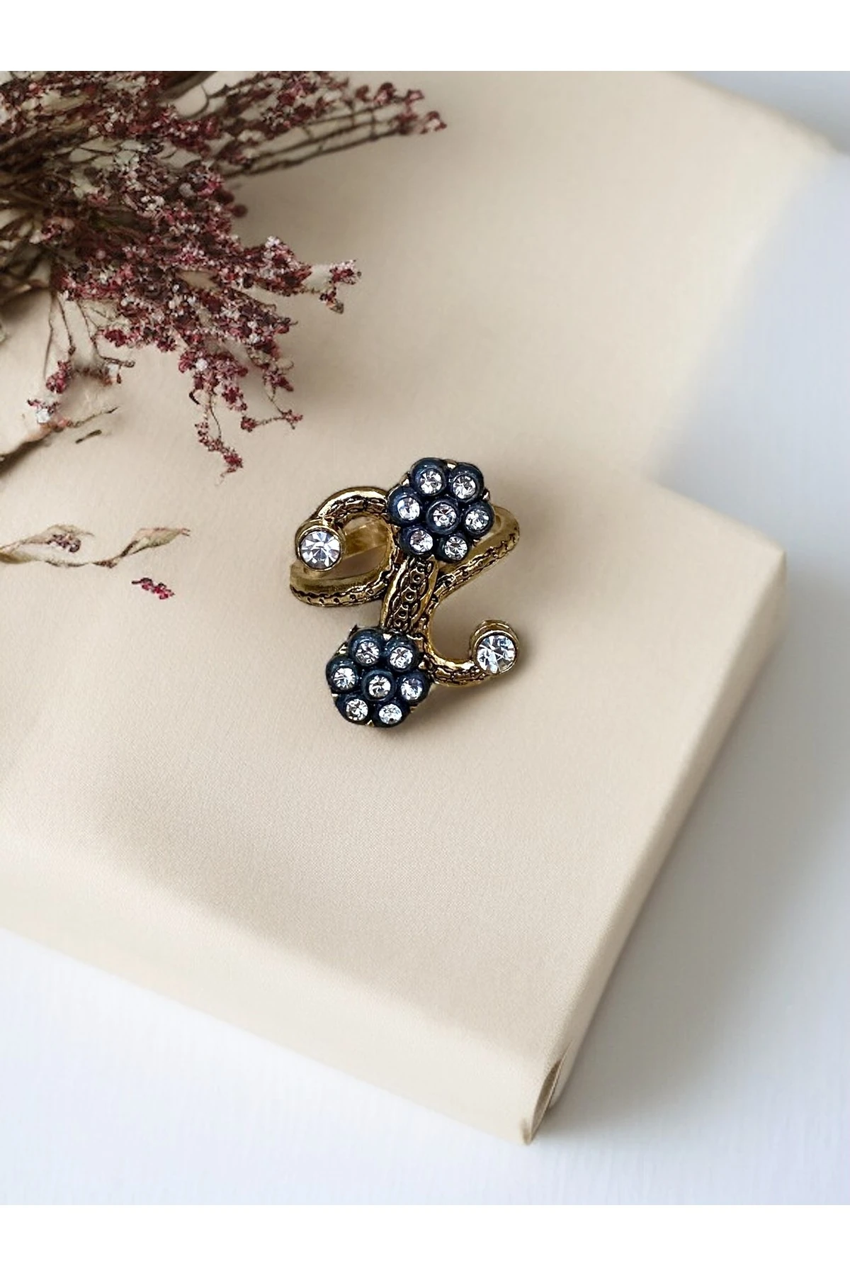 Elmas Montür Kristal Taşlı Papatya Yüzük
