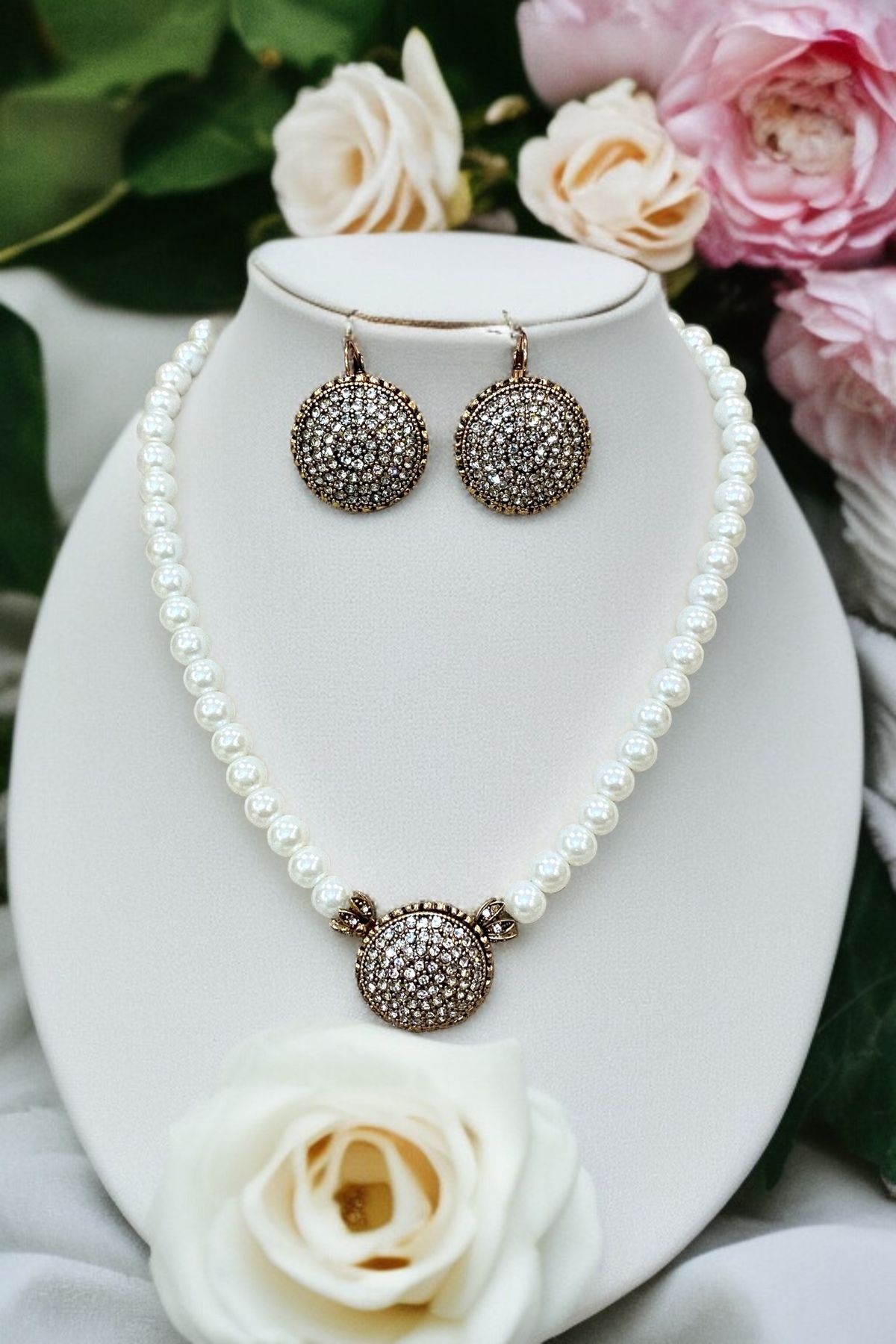 Kristal Taşlı İnci Kolye ve Küpe Seti