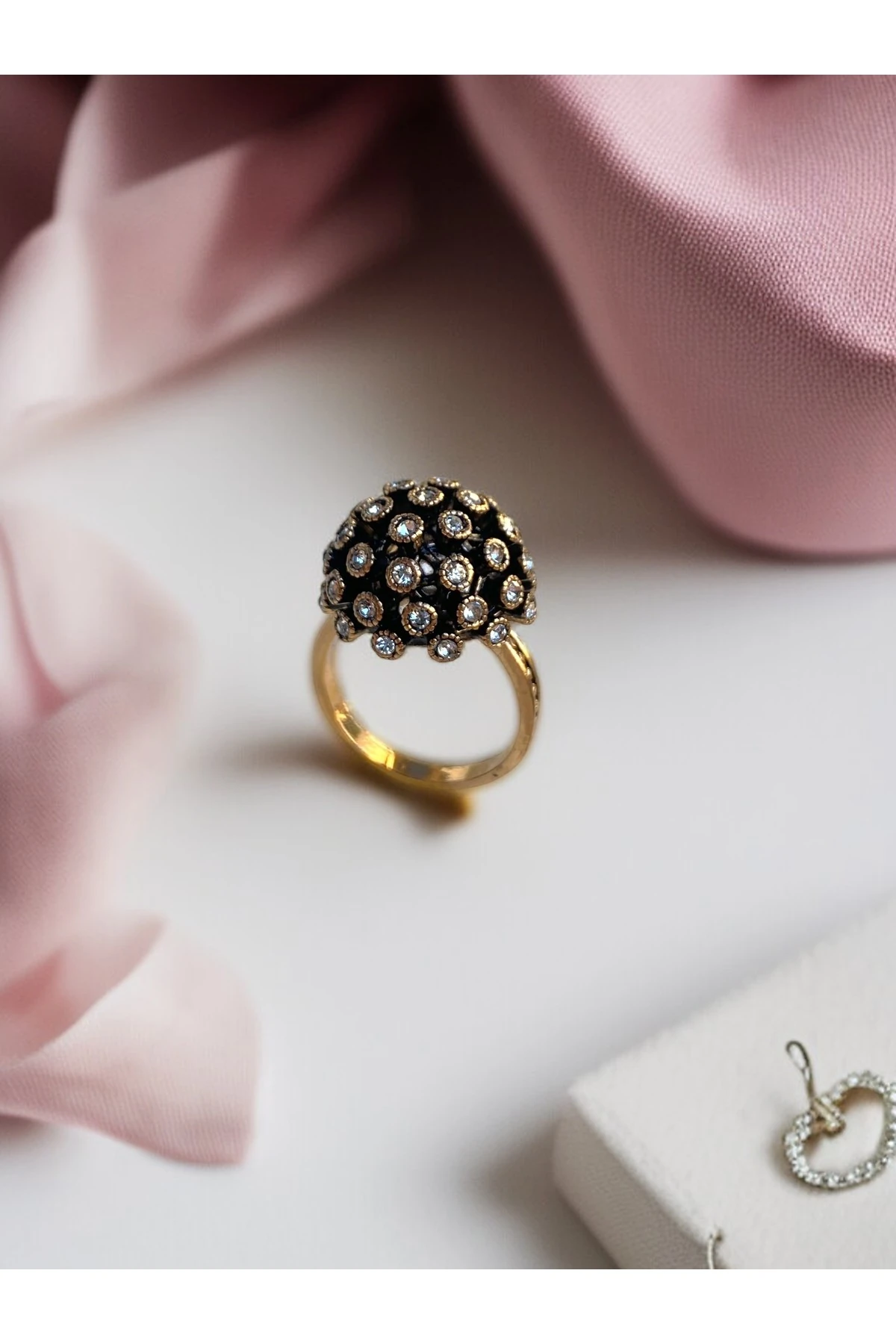 Zirkon Taşlı Yuvarlak Otantik Yüzük