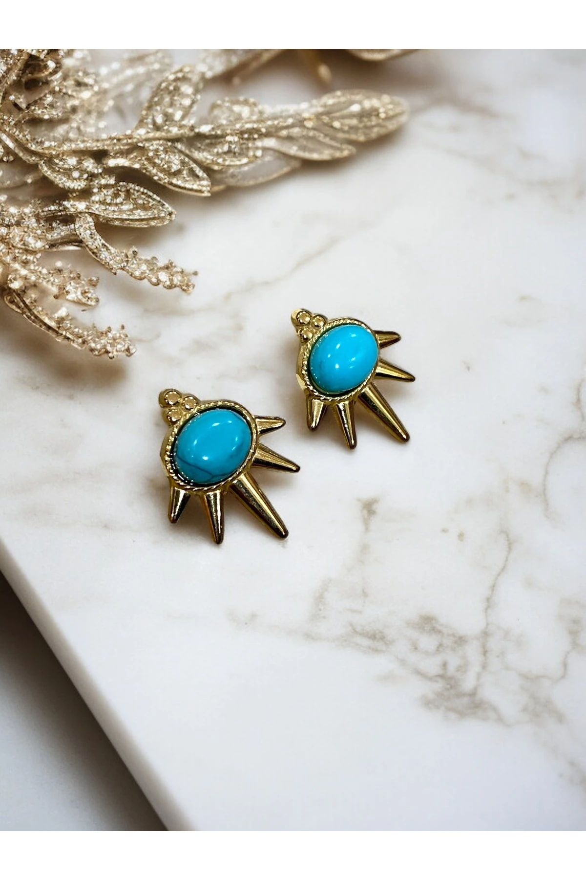 Mavi Turkuaz Doğal Taşlı Güneş Figürlü 18 K Altın Kaplama Küpe