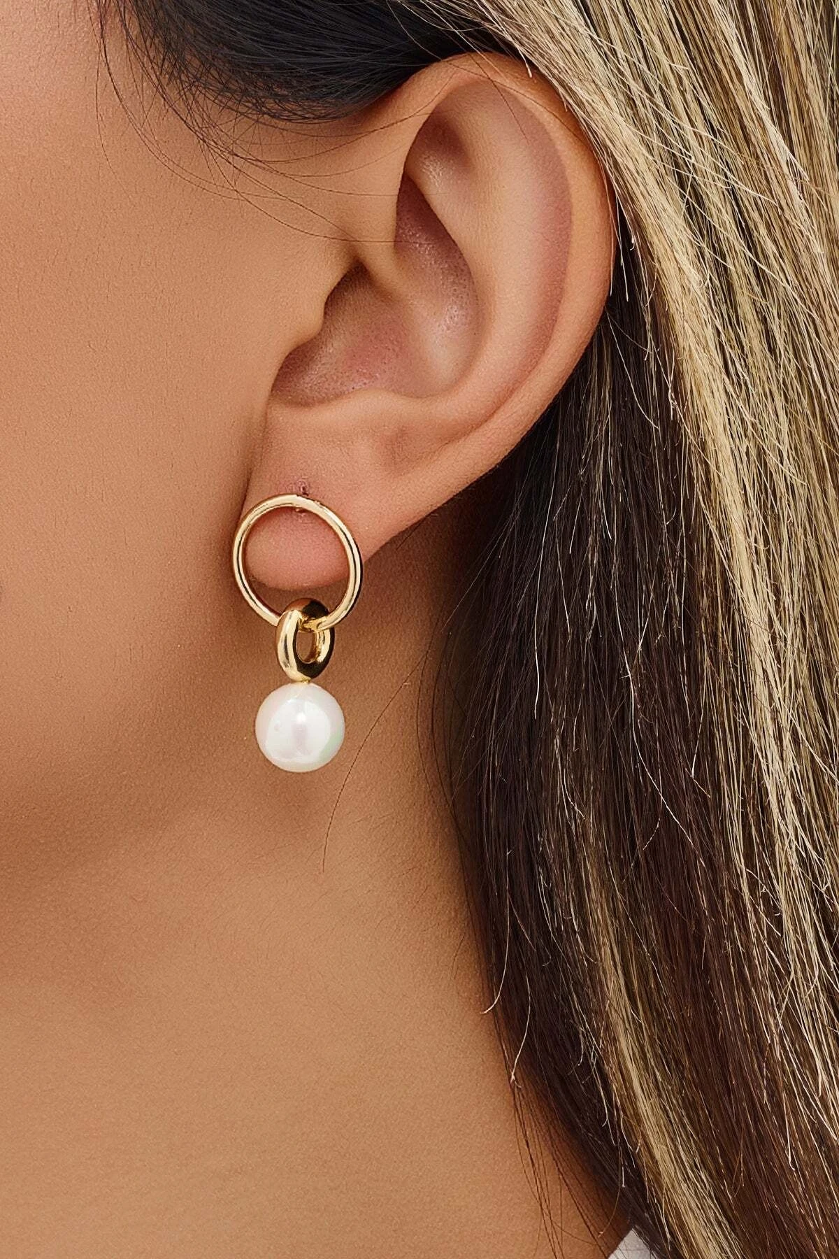 Mayorka Cam İnci Altın Kaplama Küpe