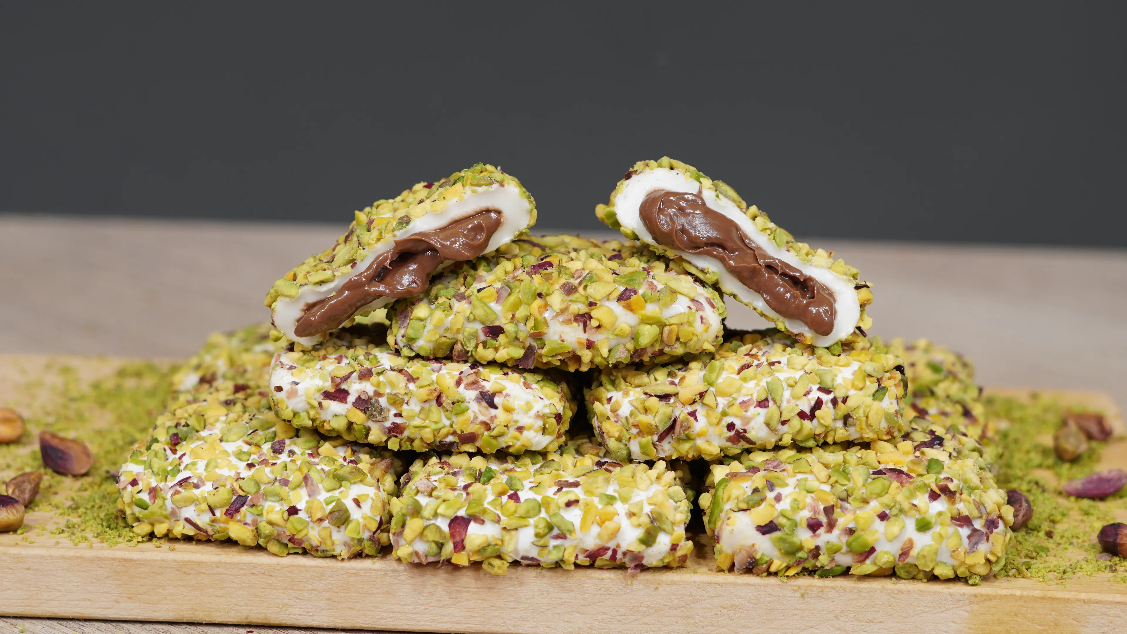 Pirinç Fıstık Kaplı Bohça Lokum - 1 Kg