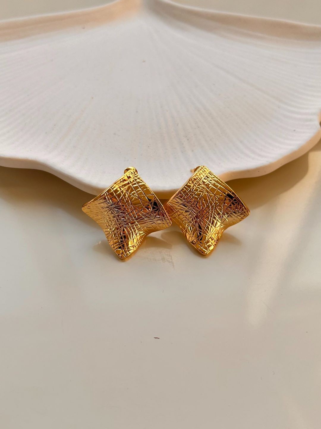 Rhea Gold Küpe 