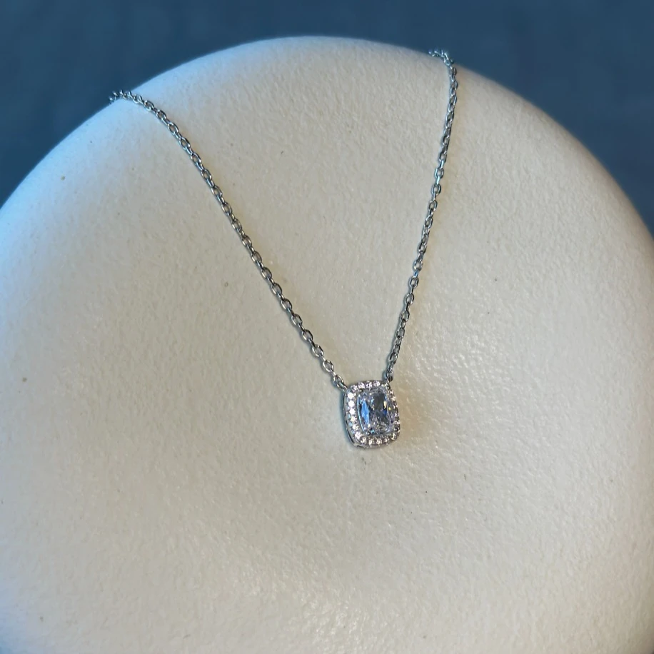 925 Ayar Gümüş Baget Taşlı Kolye