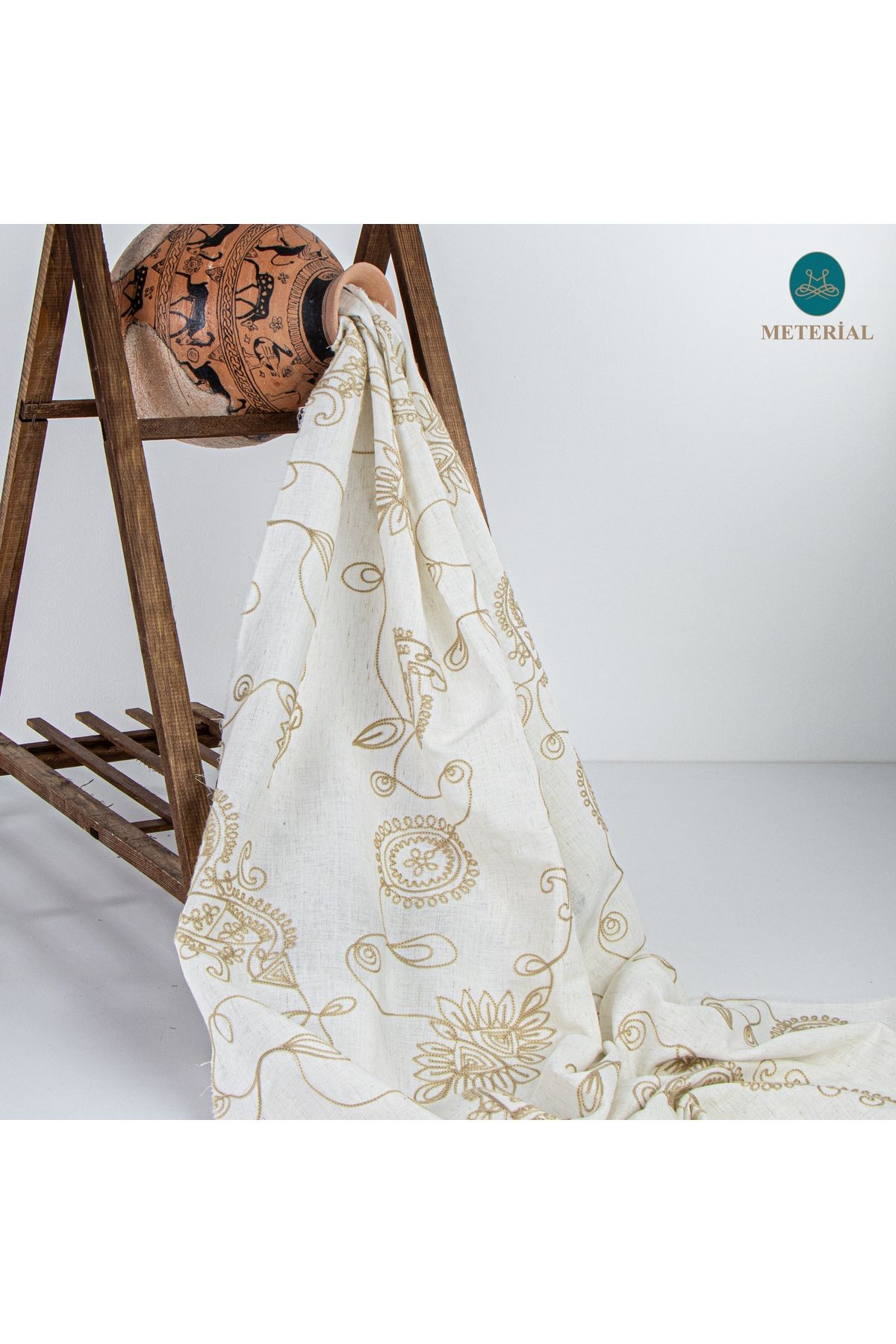 Meterial İşlemeli Keten Viskon Polyester Kumaş – Şık, Dayanıklı ve Dekoratif Kumaş