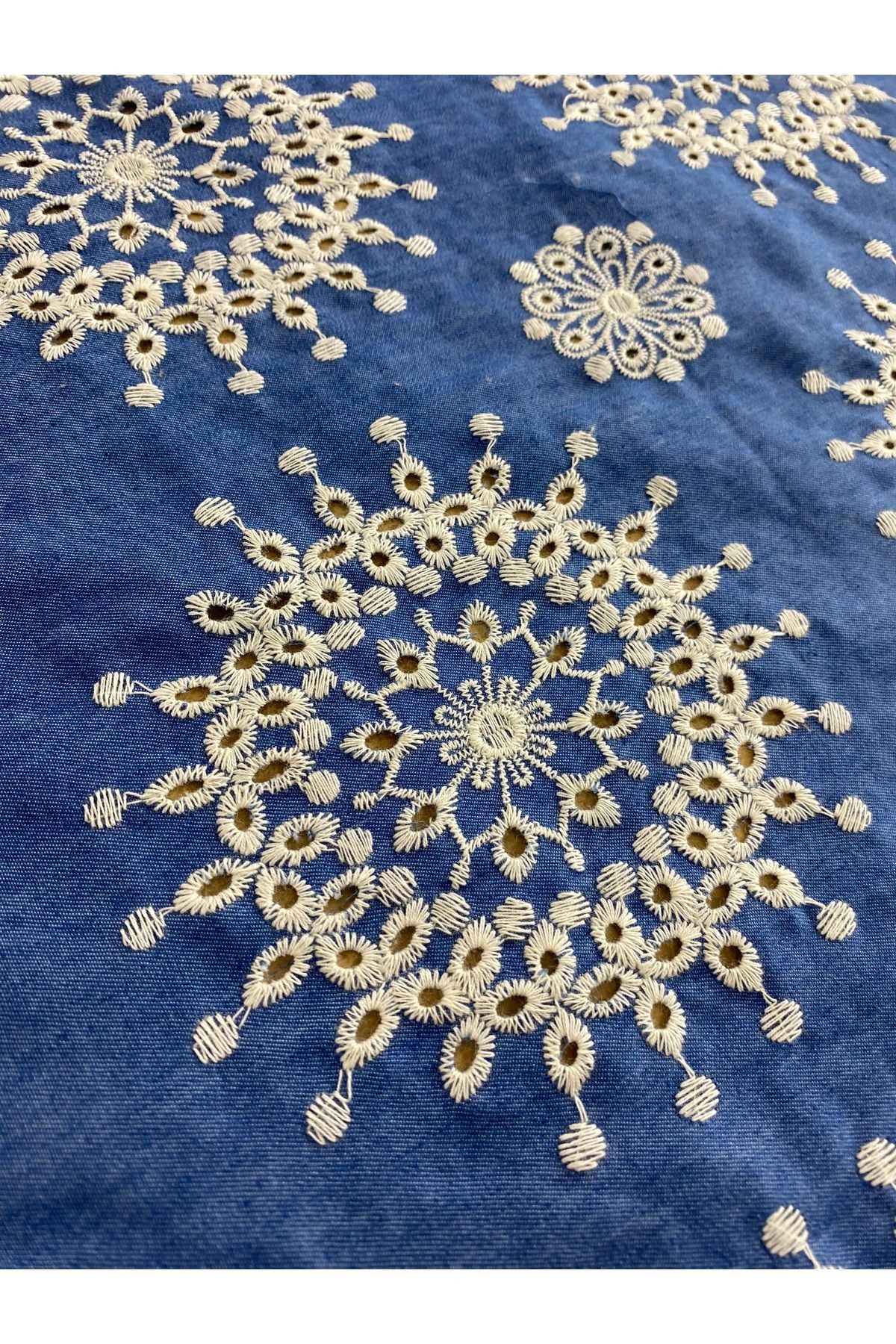 Mavi Denim Görünümlü Mandala İşlemeli Kumaş - En 135 cm - Özel Tasarım Elbise, Gömlek