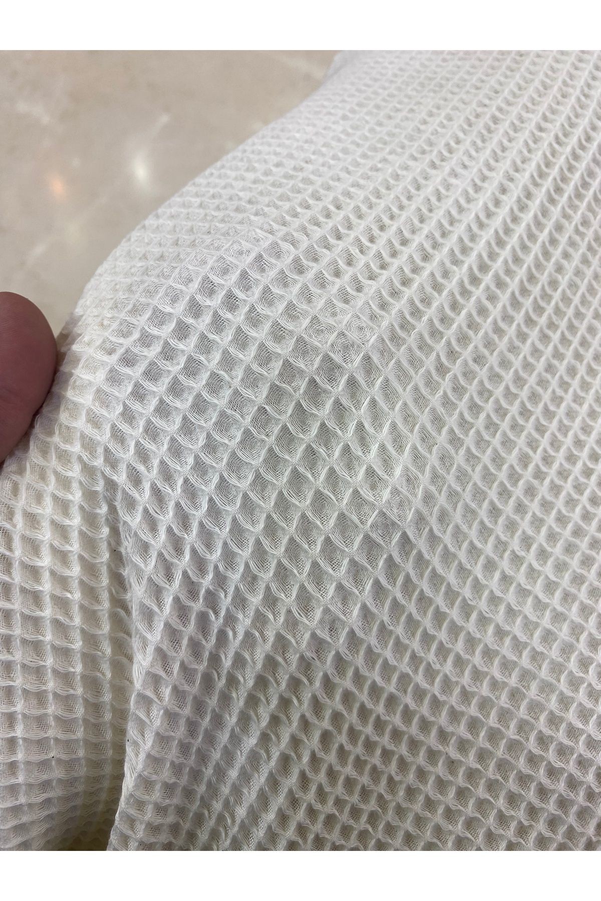 %100 Pamuk Beyaz Waffle Kumaş – Petek Dokulu, 140 cm En