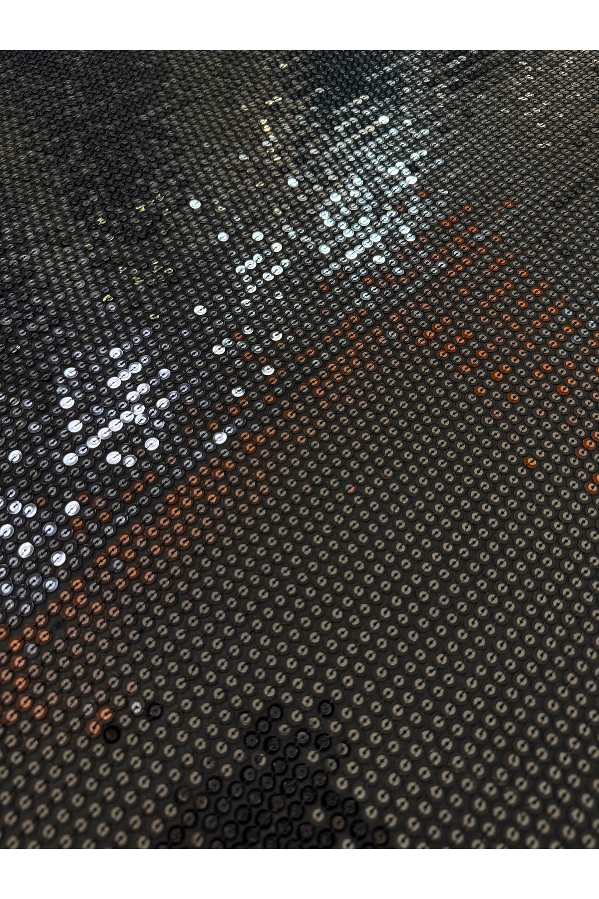 Siyah Parlak Pullu Kumaş 135 cm – Işıltılı Abiye ve Gece Elbisesi Kumaşı, Esnek Payetli