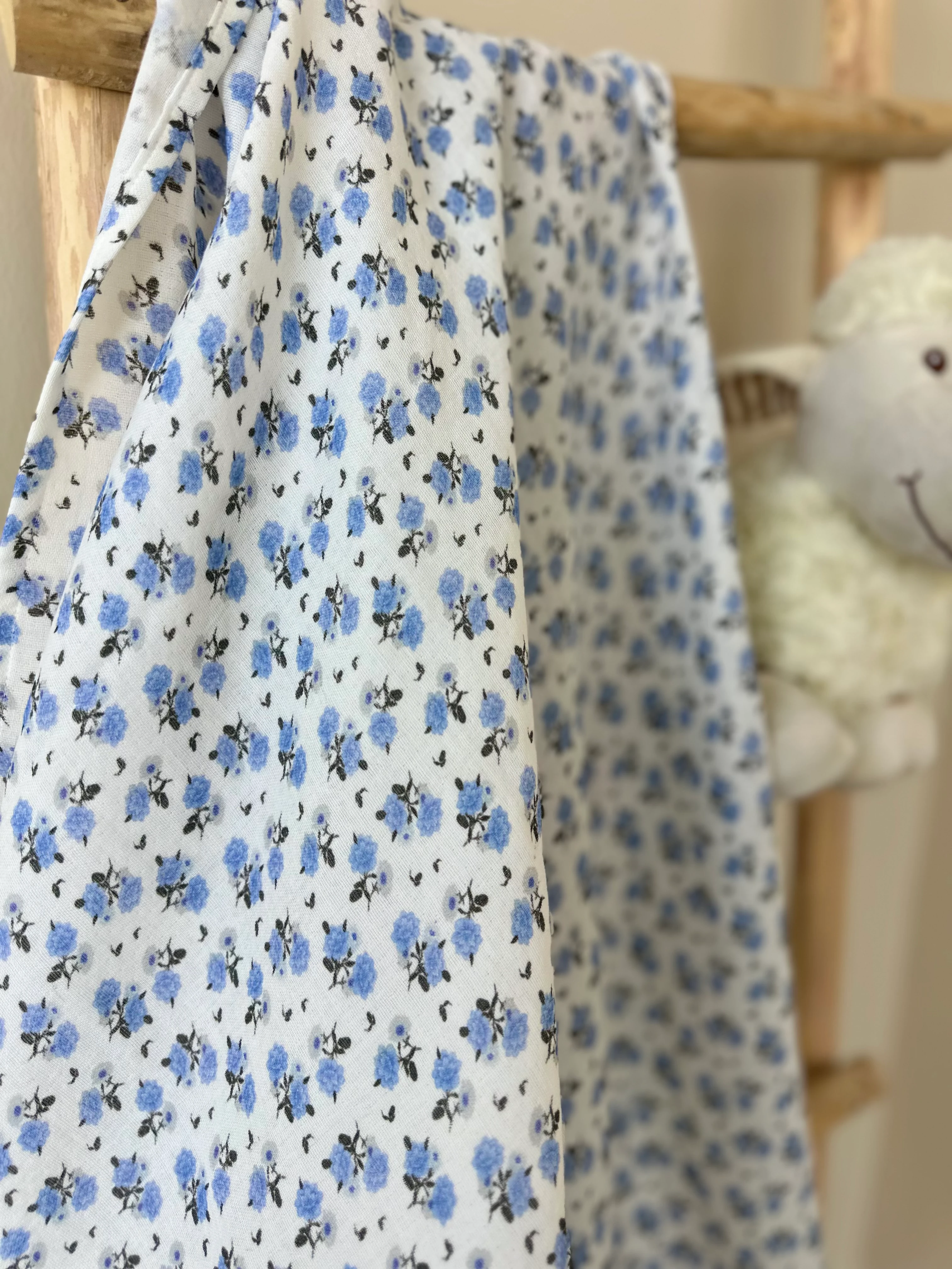 Çiçekli Müslin örtü