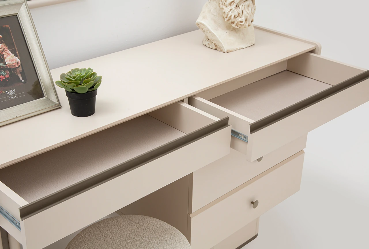 Lumera Yatak Odası Takımı Cam Kapaklı