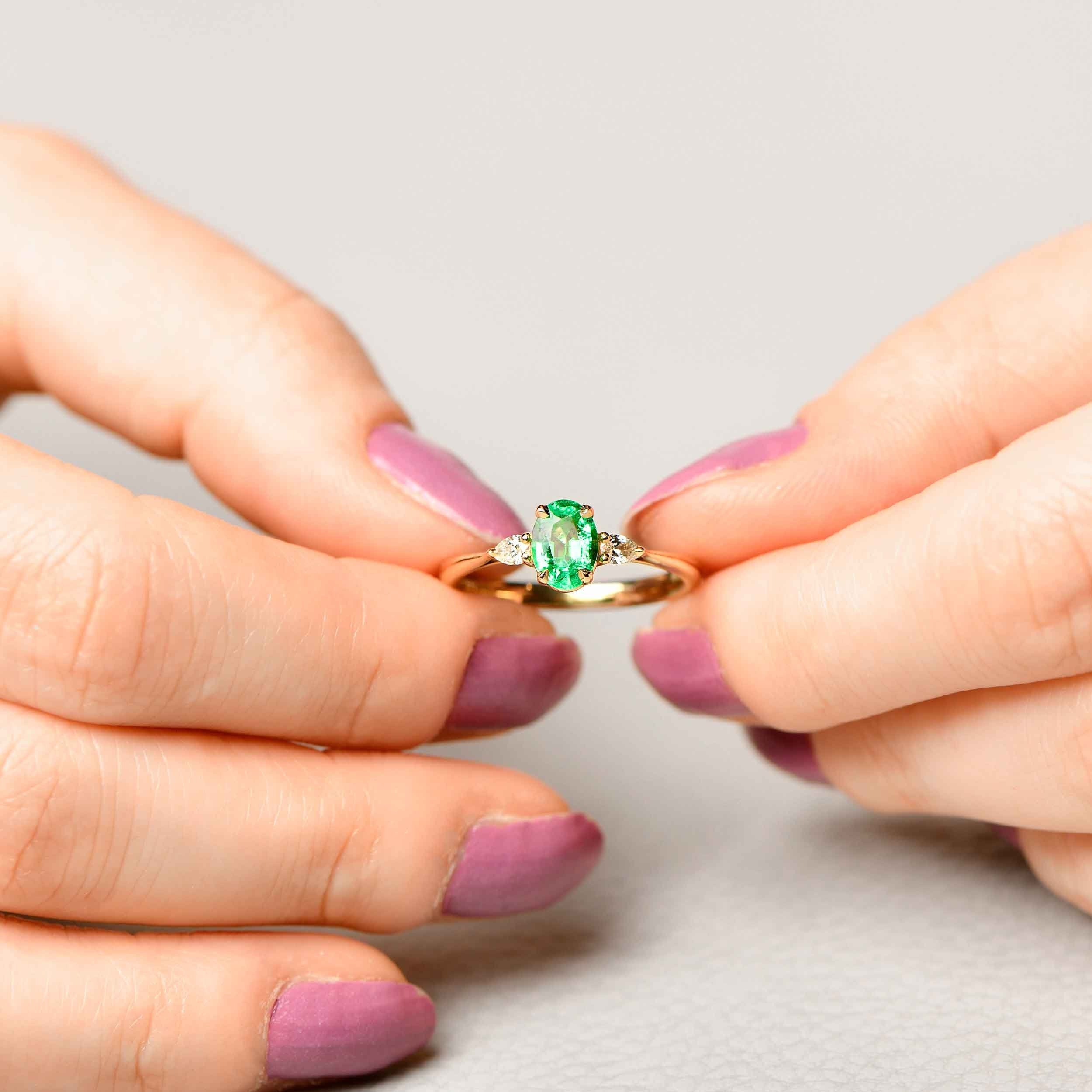 Emerald Ring With Pear Diamonds