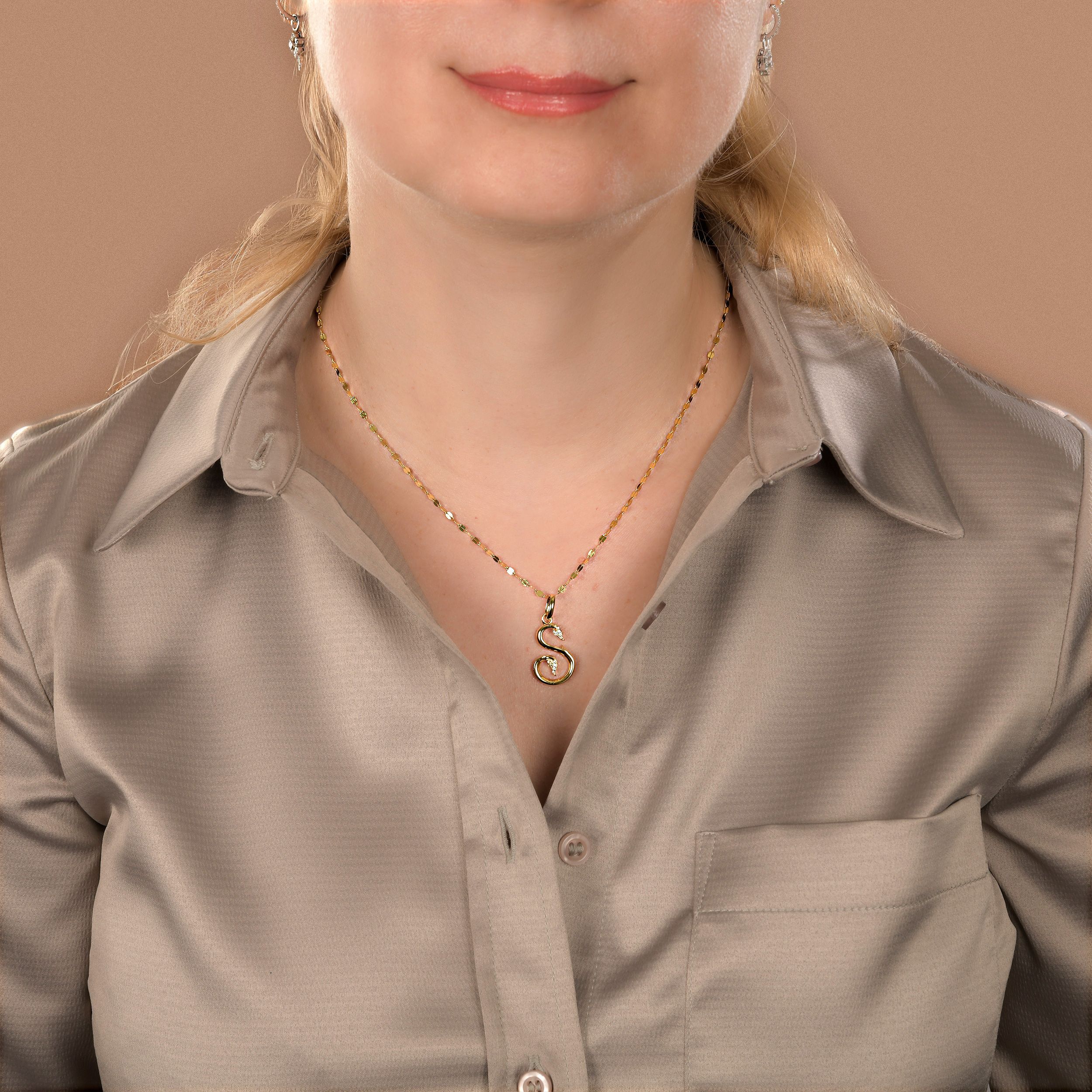 Signature Letter Necklace in 14K Gold