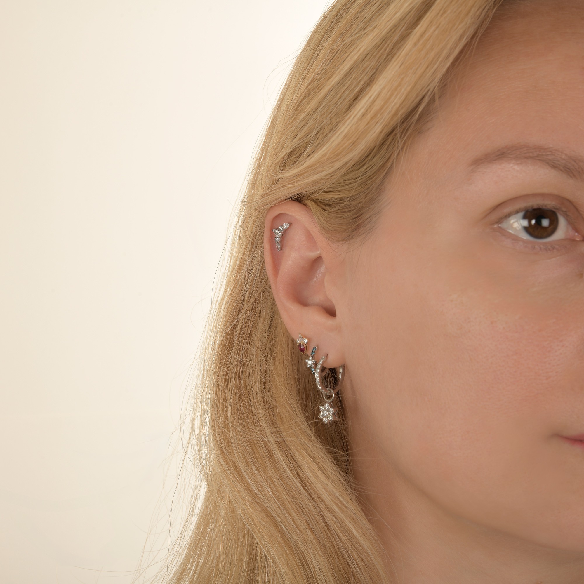 Curved Diamond Flat Back Stud