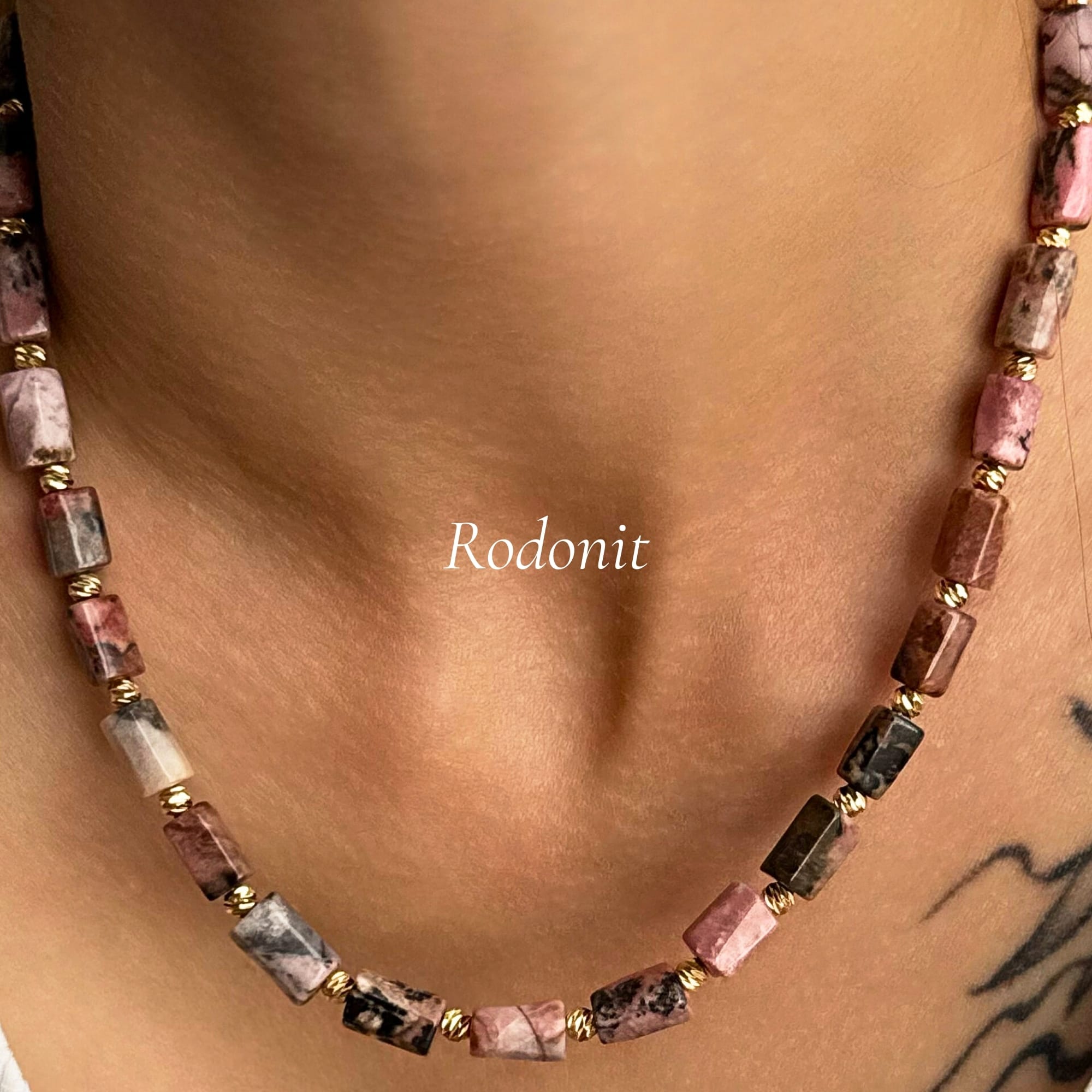 Doğal Rodonit Kolye – Sevginin ve Şefkatin Taşı 🌸