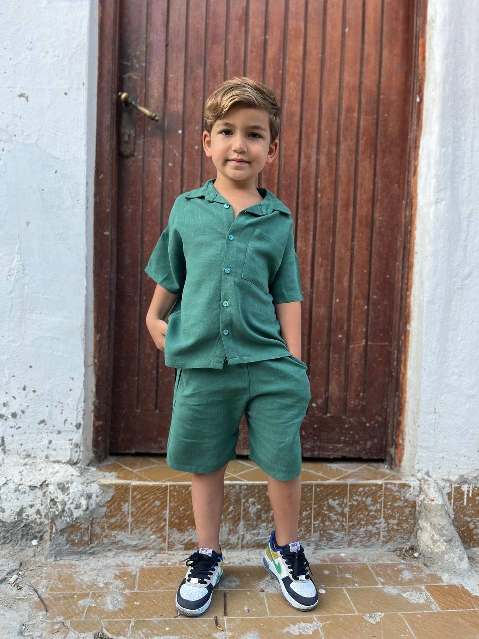 Zümrüt Renkli Keten Takım