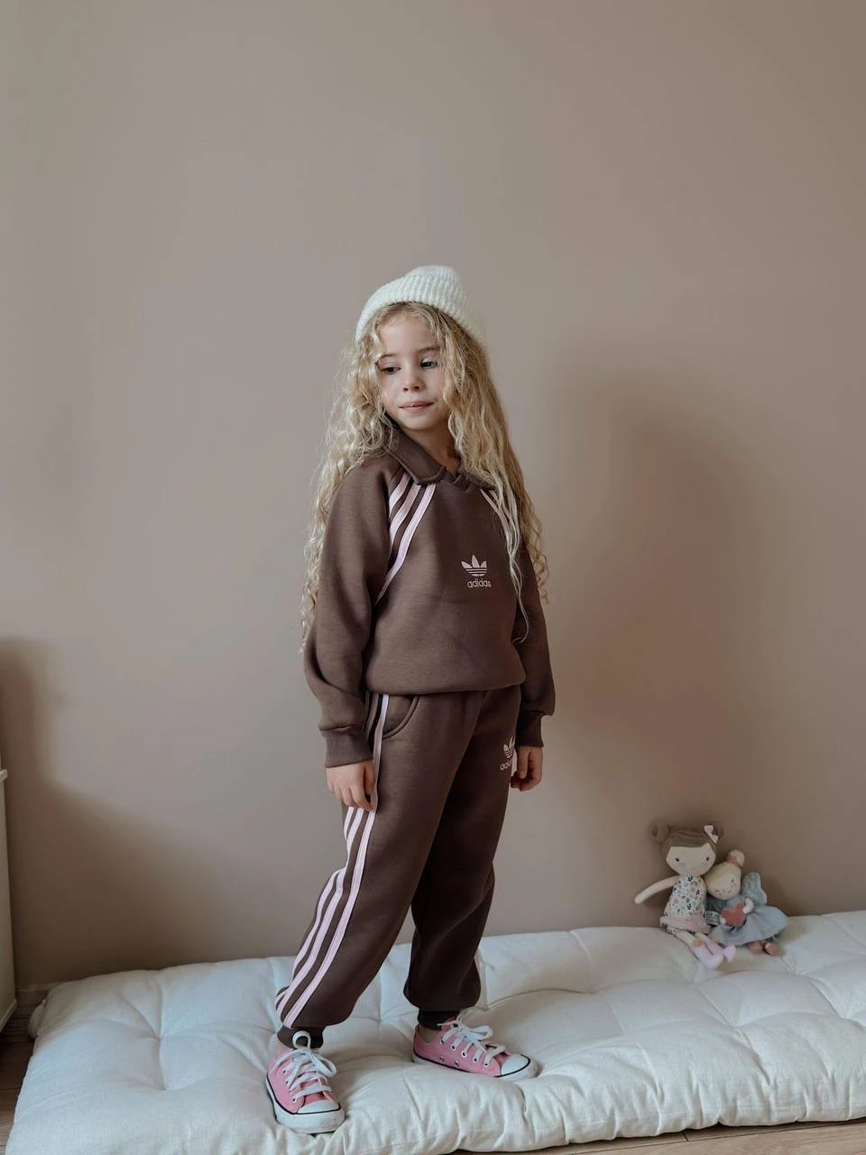 Kahverengi Marka İşlemeli Takım