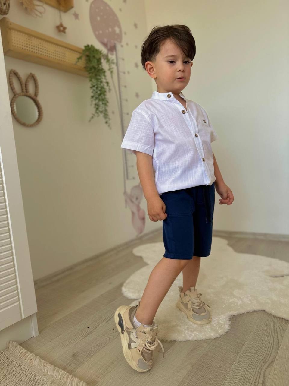 Beyaz Gömlek Lacivert Pantalon Takım