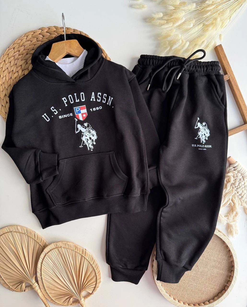 Kapşonlu Siyah Marka Baskılı Takım