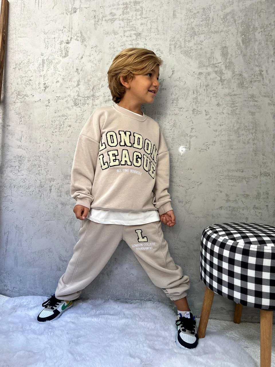 Krem Punch İşlemeli Takım