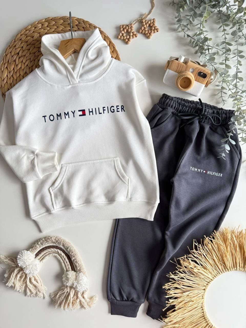 Kapşonlu Marka Baskılı Takım