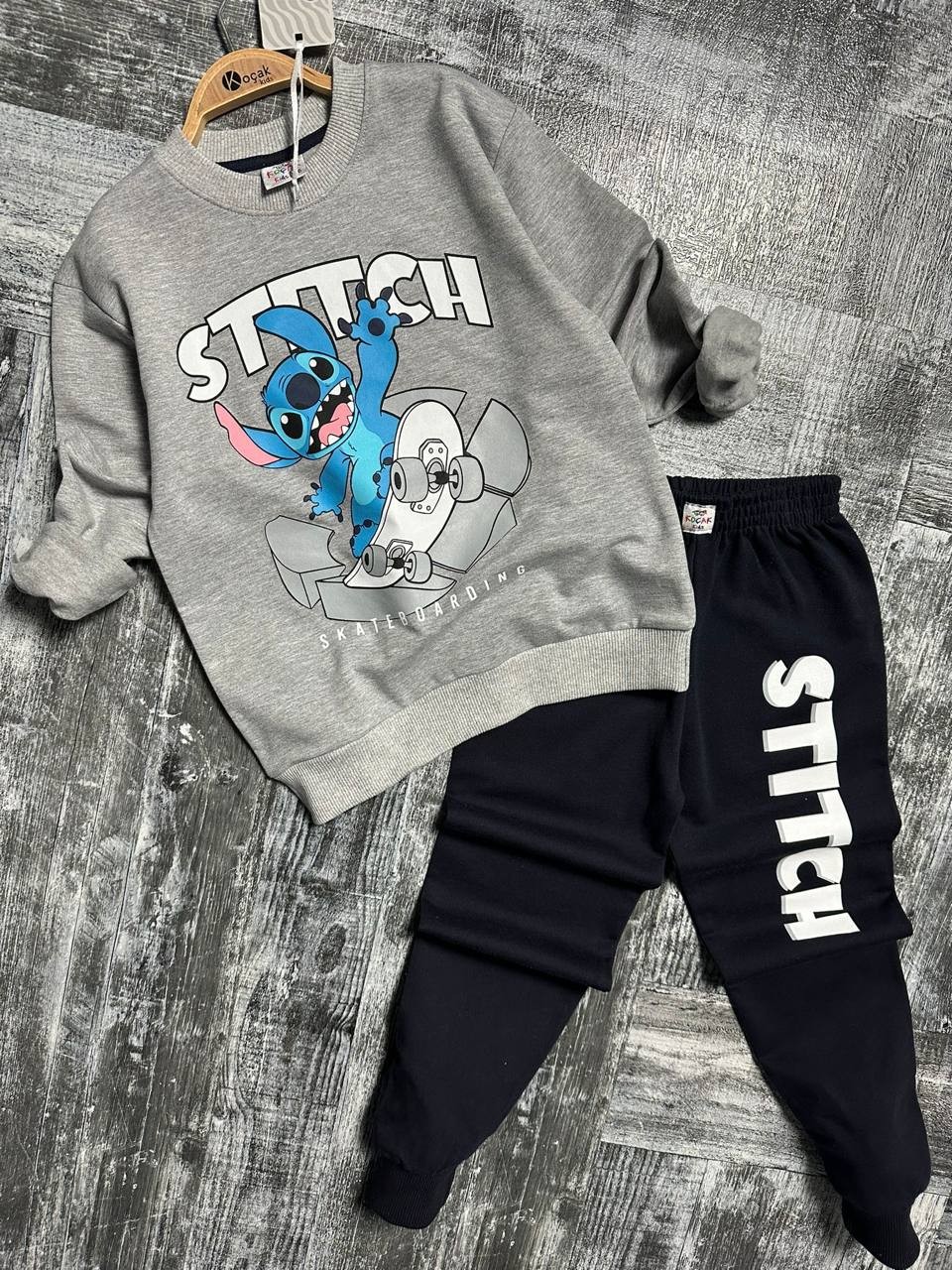 Gri Stitch Baskılı Takım