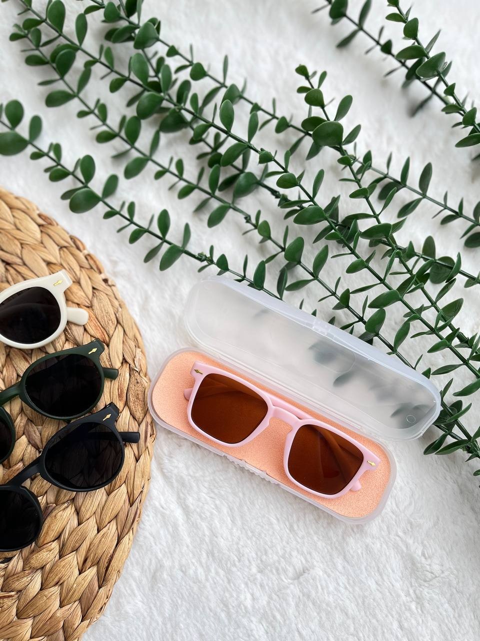 Pembe Kare Model Gözlük
