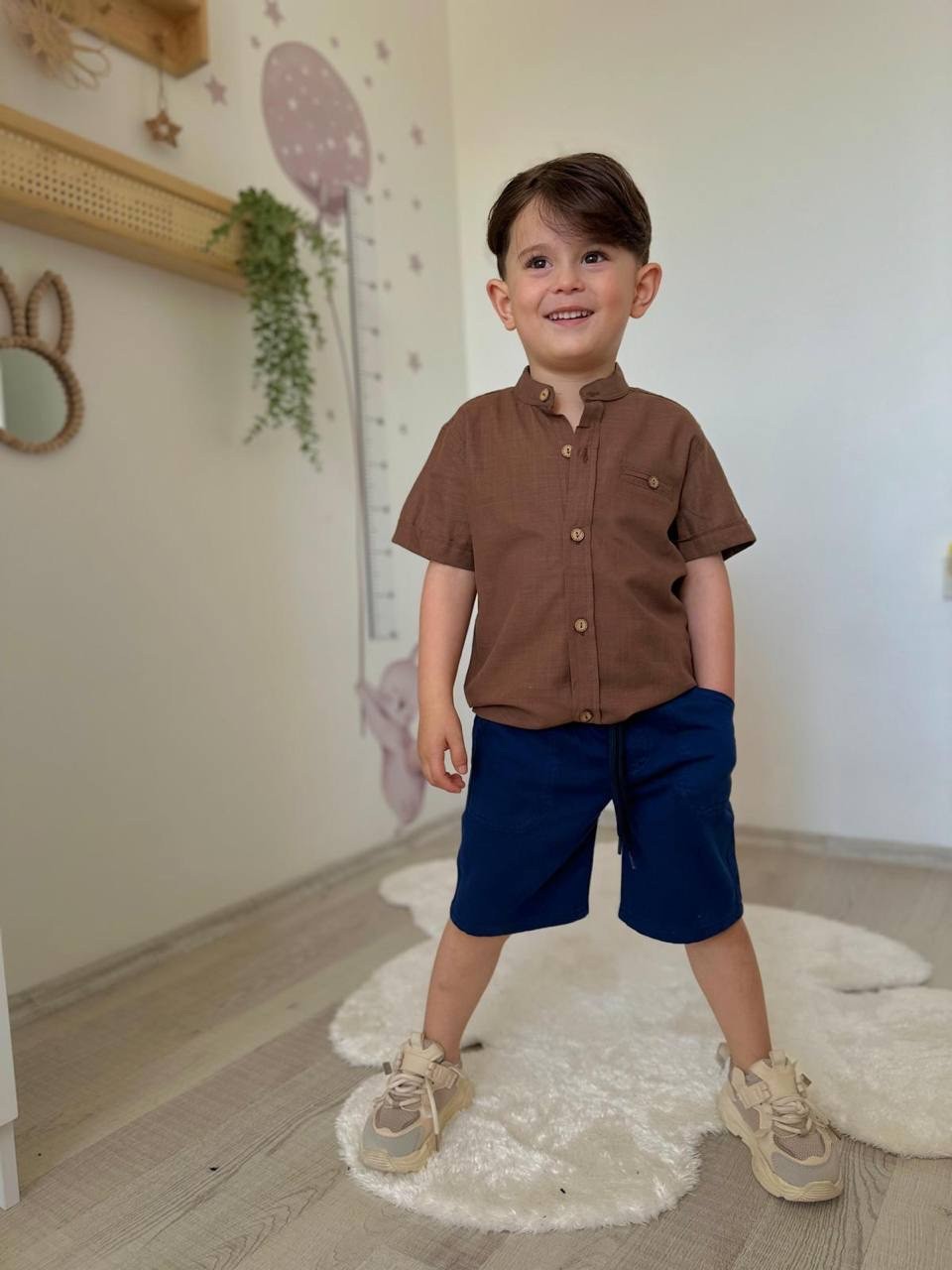 Kahverengi Gömlek Lacivert Kort Şort Takım