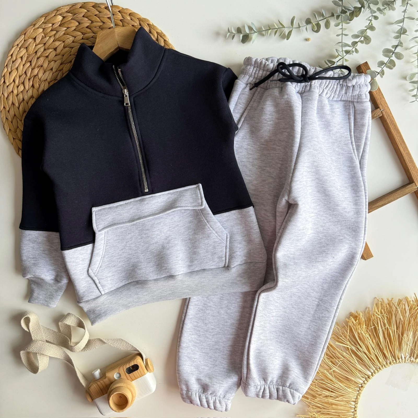 Siyah Detaylı Garson Boy Takım