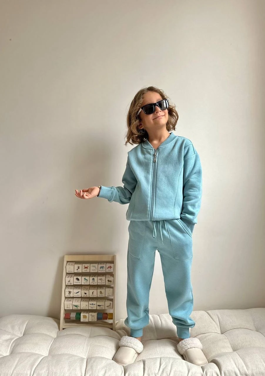 Premium Seri Cam Göbegi Renkli Fermuarlı Takım