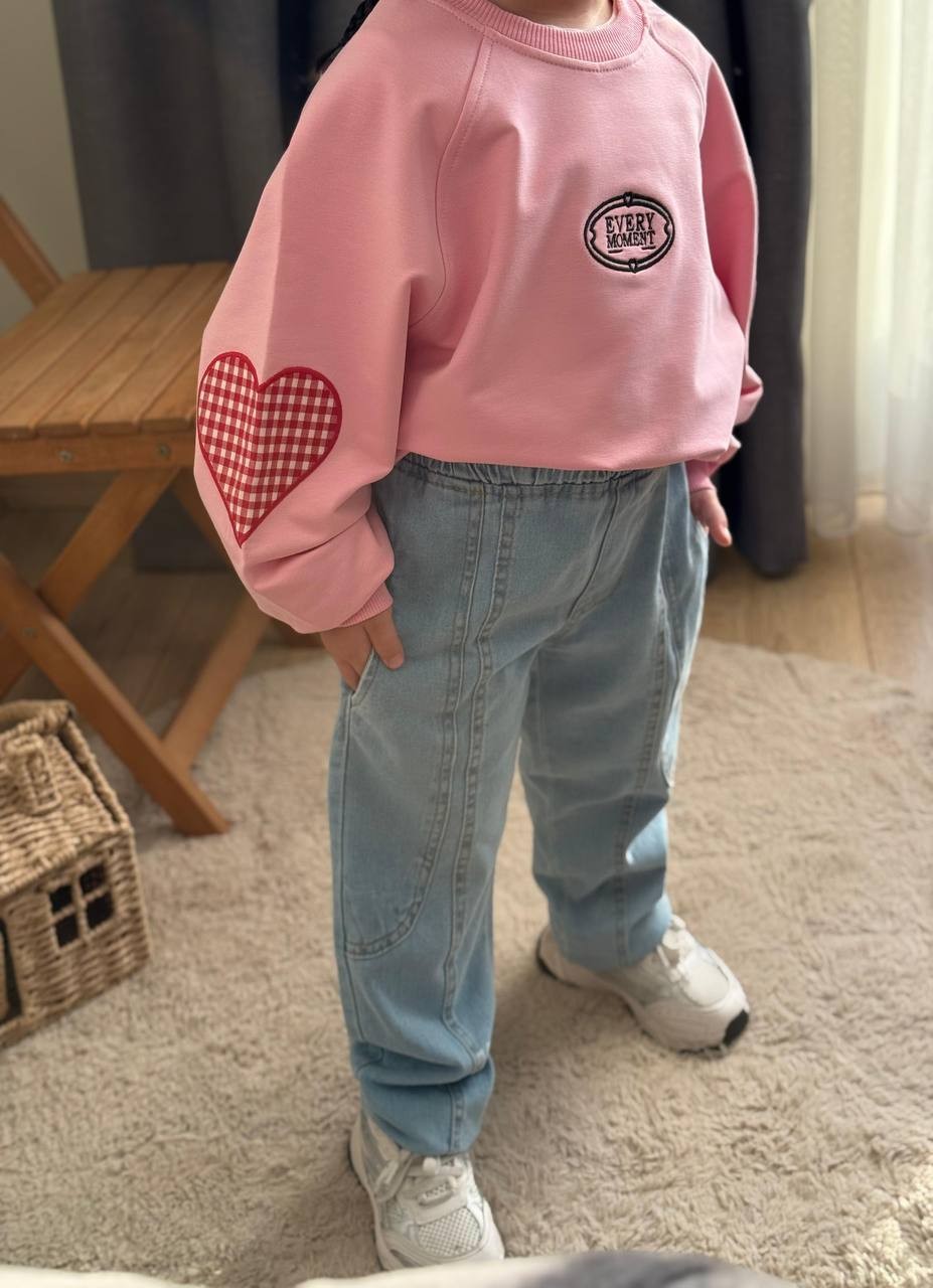 Pembe Kalp Detaylı Kot Takım